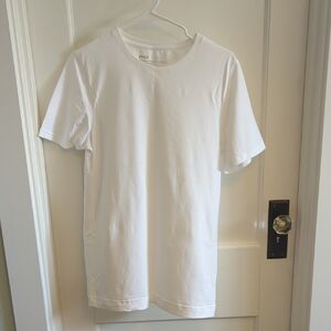 Pact women's white t shirt medium